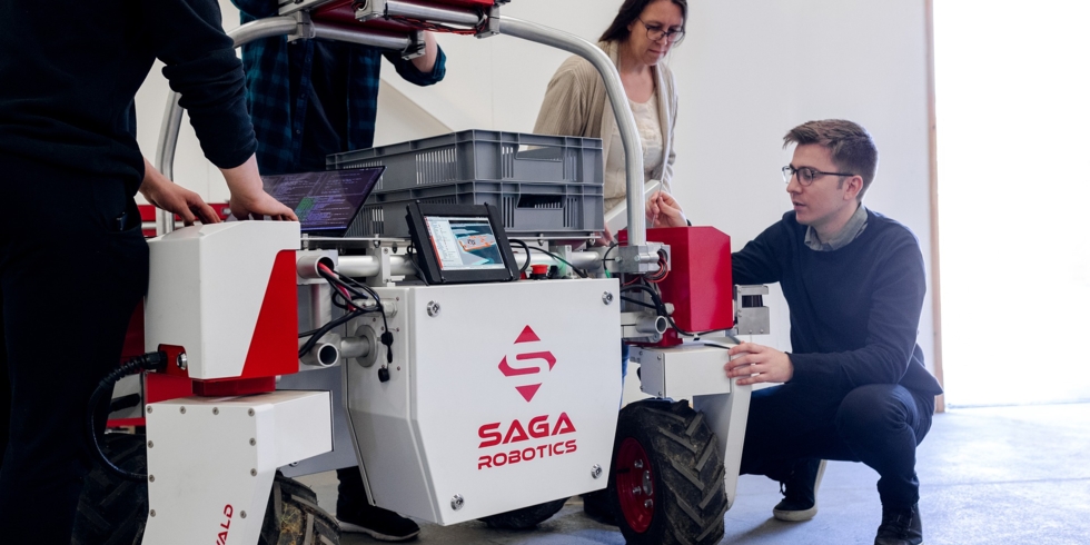 Иллюстративное изображение к профессии