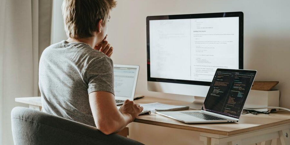 Иллюстративное изображение к профессии